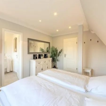 Апартаменты Strandgut Og Морзум